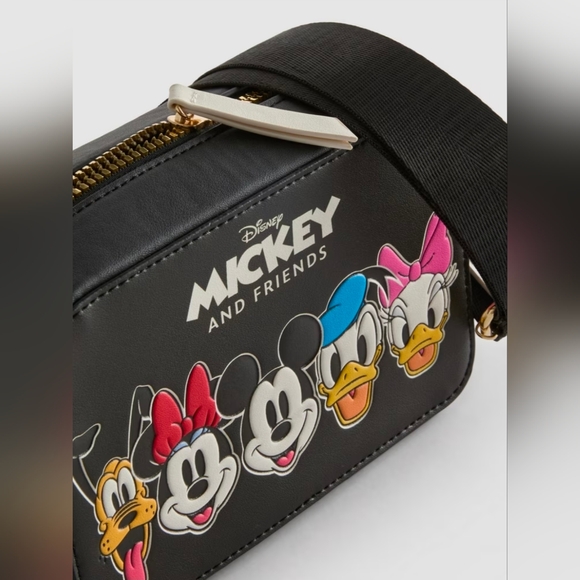 Disney’s Mickey and Friends Graphic Camera Bag Black purse Primark - Picture 3 of 5